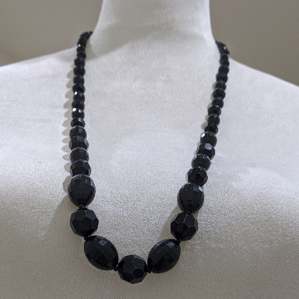 Elegant Black Beaded Necklace